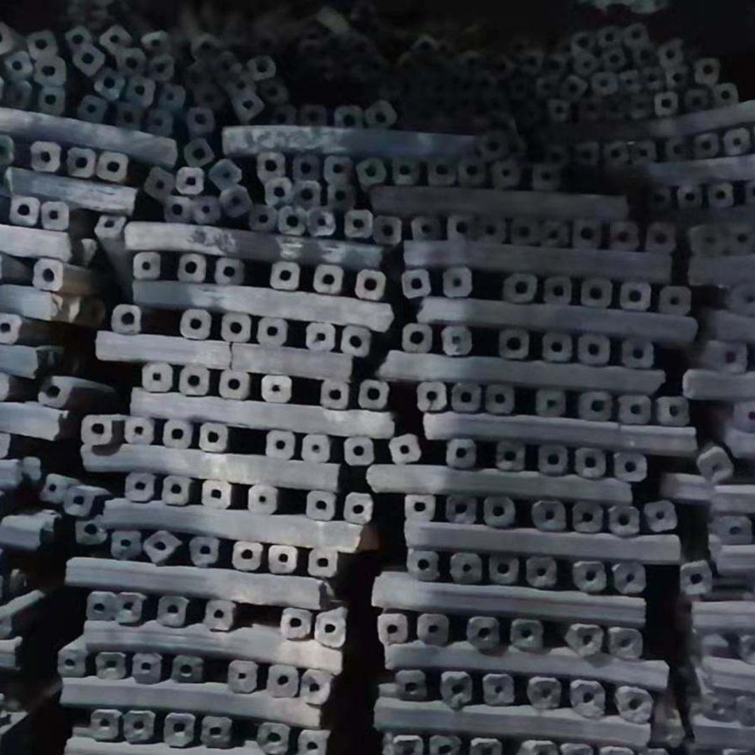 Shaped Wood Charcoal B Grade for BBQ - Image 4